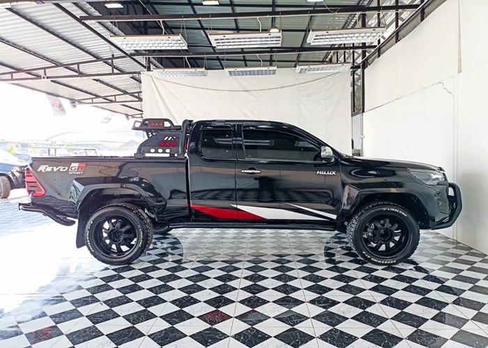 Used 12
                    TOYOTA
                     for Sale Image